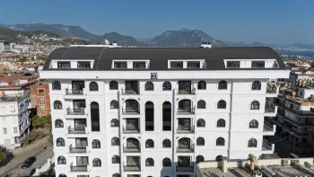 Idyllic forest mansion retreat 20 minutes to Levent